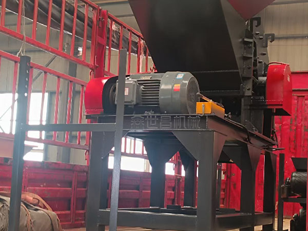 湖南長沙800型破碎機(jī)發(fā)貨現(xiàn)場